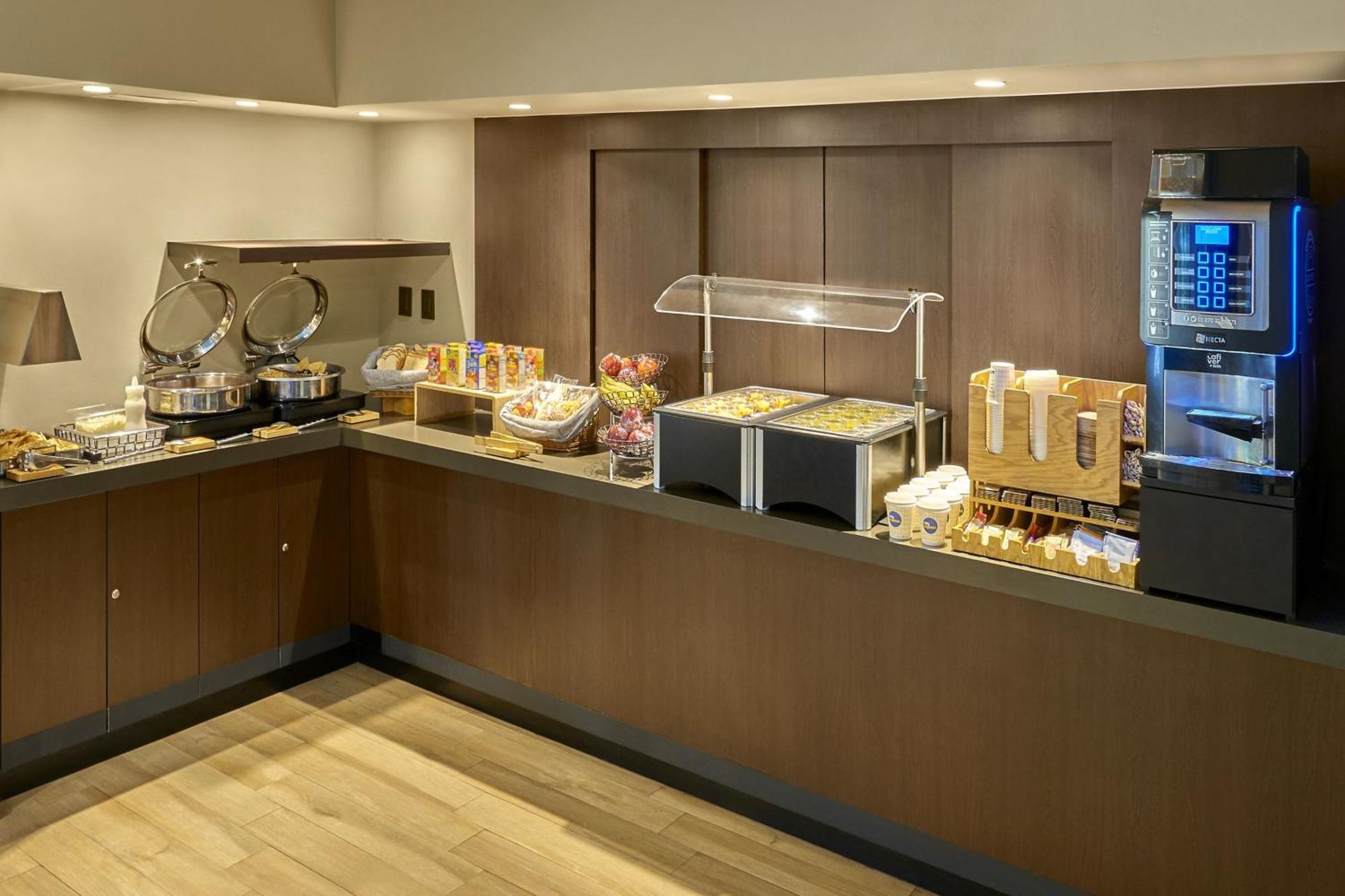 City Express Suites By Marriott Silao Aeropuerto Extérieur photo